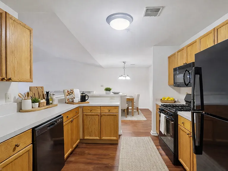 Autumn Park Apartments — Photo 13