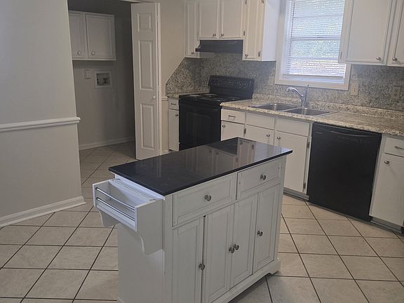 2nd image of 2574 Harwich Cir