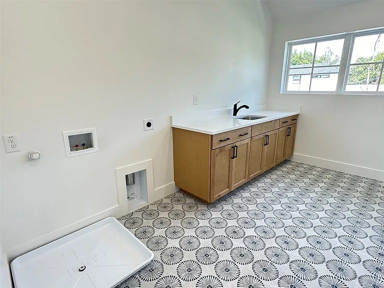 3908 Rochelle Dr — Photo 19