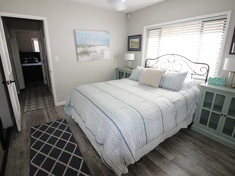 824 Island Ct #1 — Photo 14