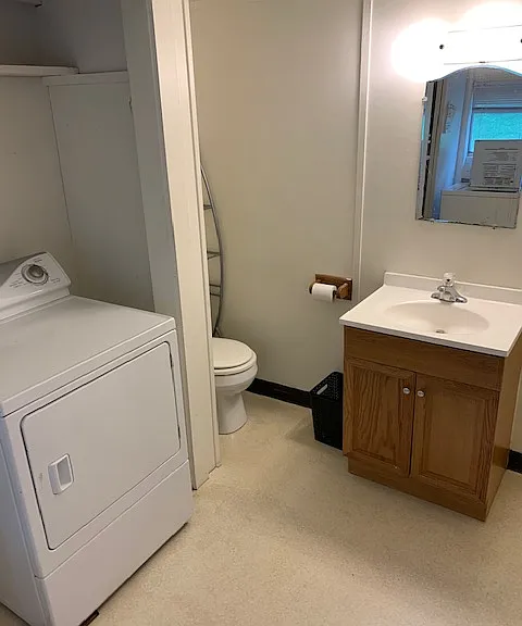 210 Pennsylvania Ave — Photo 5