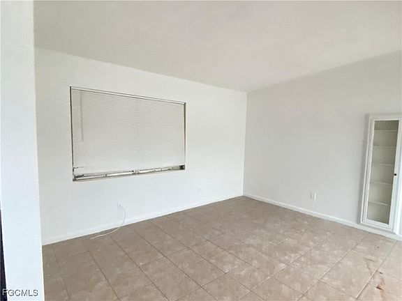 2nd image of 15 Vineyard St #15
