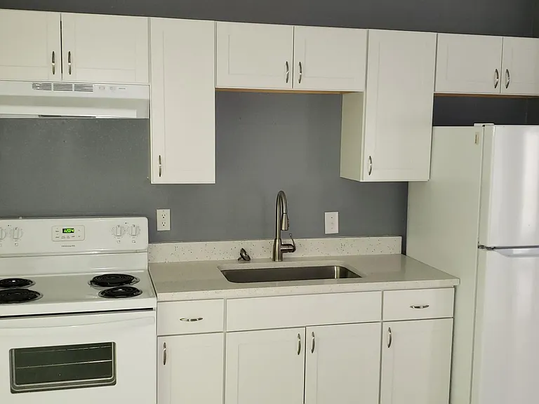 822 Shayne St — Photo 2