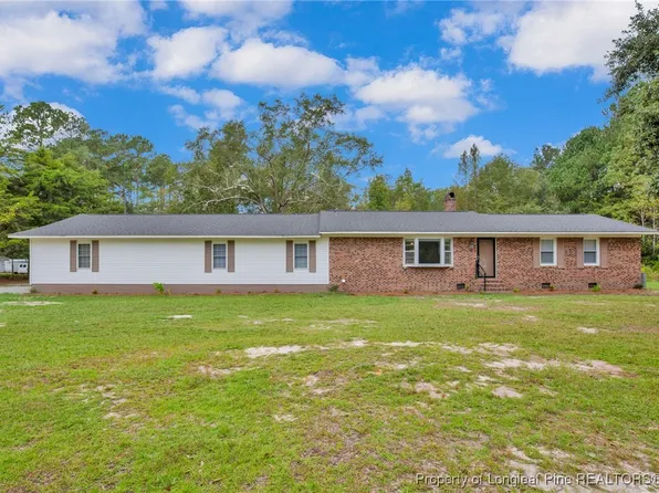 198 Pine Forest Dr, Maxton, NC 28364