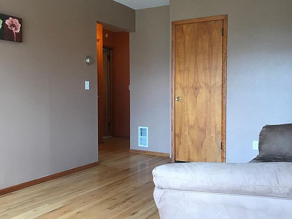 3rd image of 456 Henderson Ave #2
