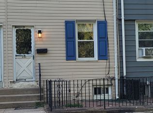 6705 Church Ln, Upper Darby, PA 19082