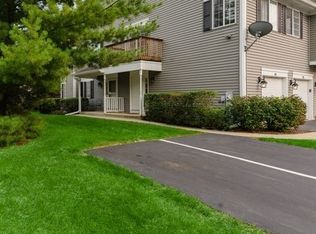 595 Silver Creek Rd #0, Woodstock, IL 60098