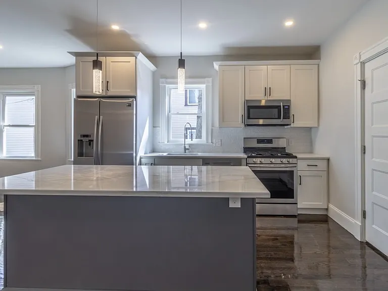 39 Rosseter St #1 — Photo 4