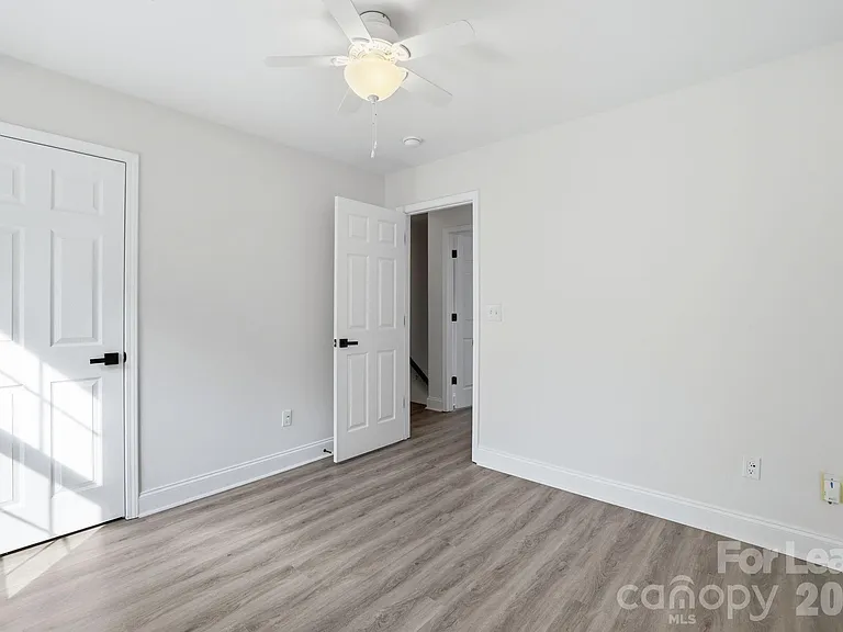 512 Bearbrook Ln — Photo 27