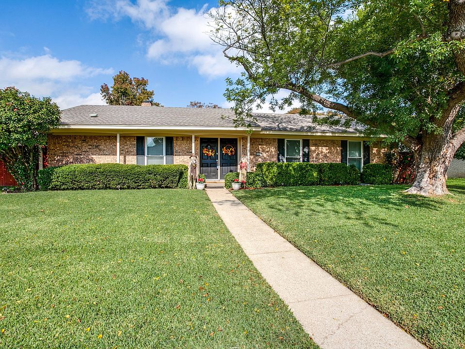 1st image of 2107 Drake Dr