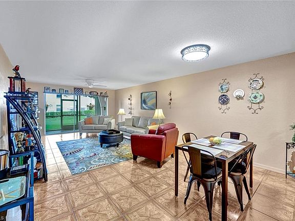 5th image of 9610 Victoria LN #D-102