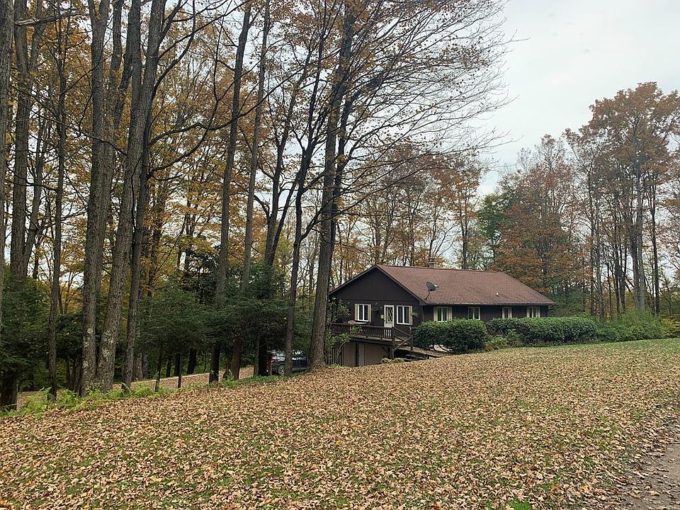 1st image of 82 Woodland Hts