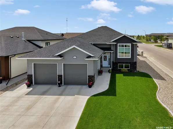 537 Mickelson LANE, Warman, SK S0K 4S1