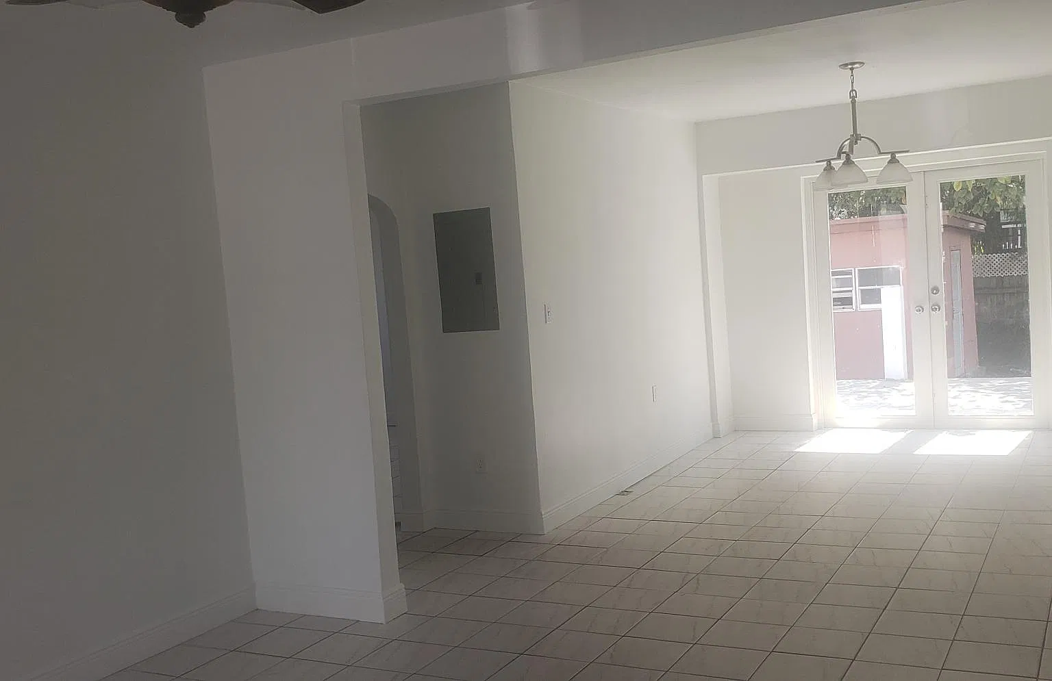 3 bed, 1212 sqft, $3,200 — Photo 4
