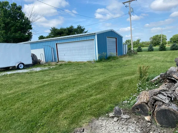 (undisclosed Address), Pesotum, IL 61863