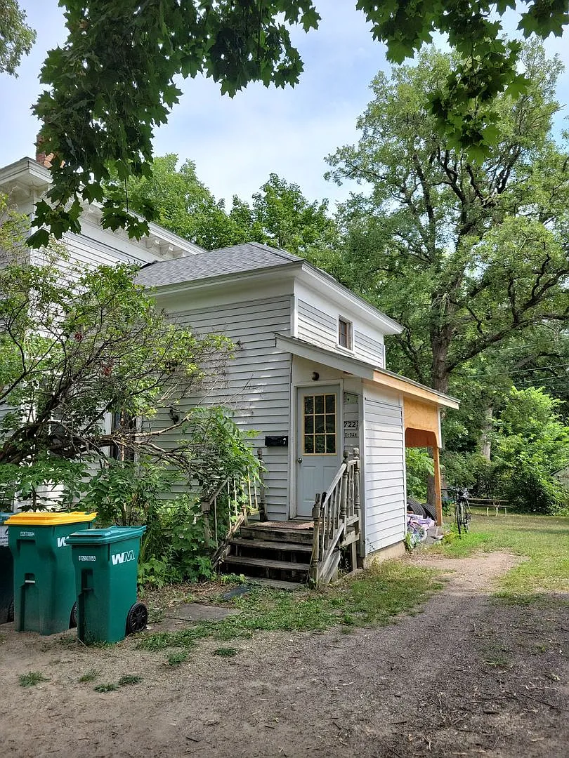 722 W Cedar St — Photo 1