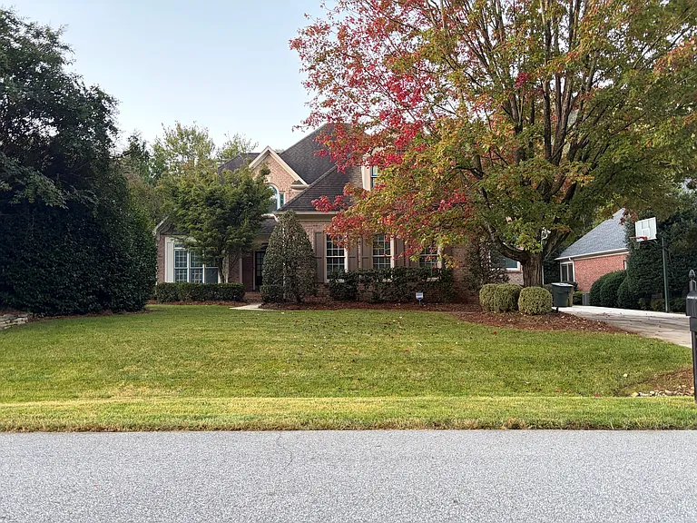 N Beech Ln — Photo 2