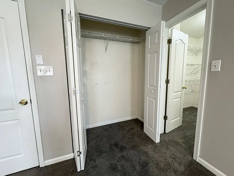 2309 Charing Cross Rd — Photo 25