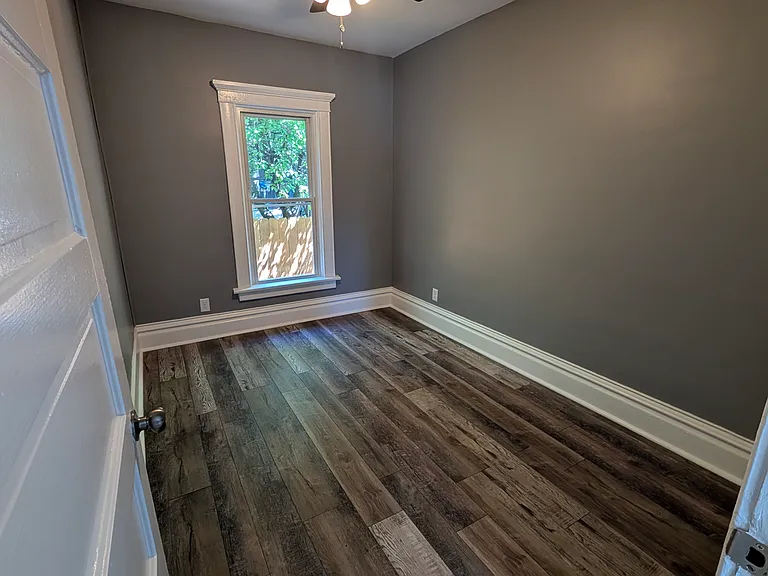 115 S Commonwealth Ave #1 — Photo 13