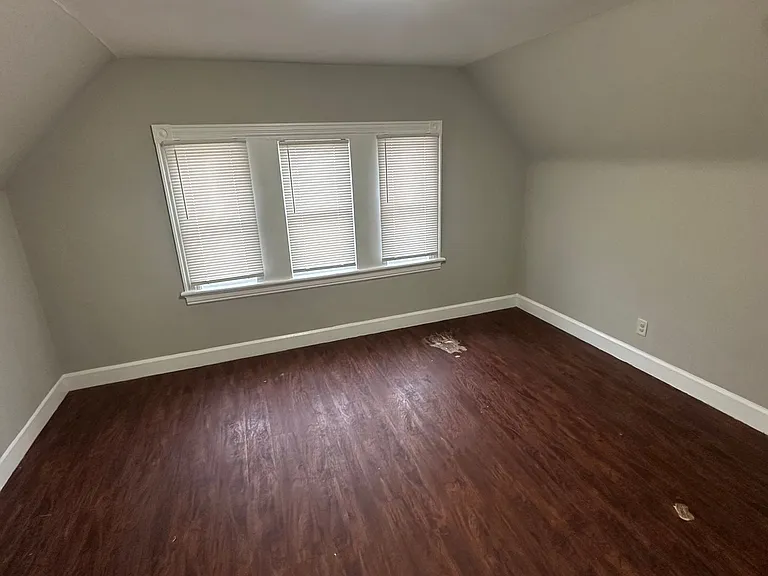 273 Brooks St — Photo 14