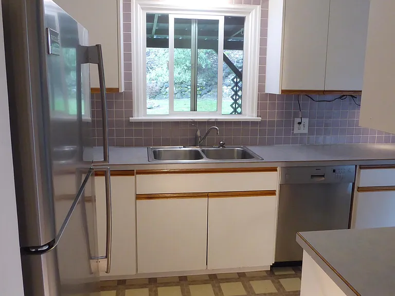 412 W Myrtlewood Ct — Photo 5