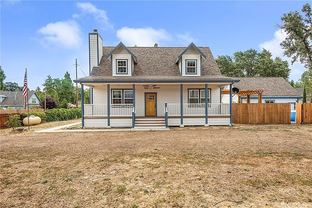 21092 Barnes St photo 1