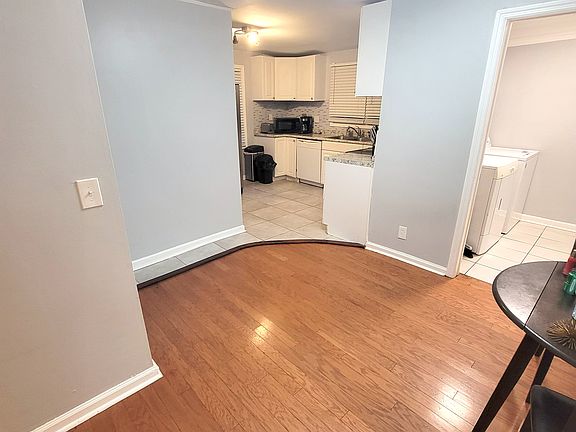 3rd image of 412 E 58th St