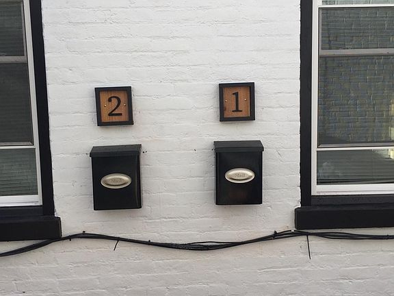 2nd image of 824 Saratoga St APT 2