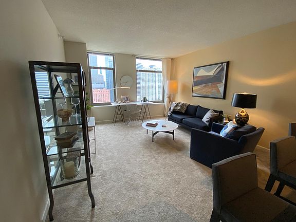 3rd image of 600 W Wayman St #1204