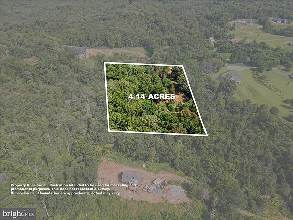 4th image of 20 Hampstead Ct