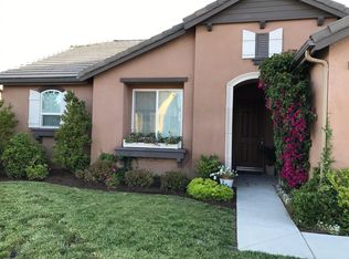 3755 Robinwood Ave, Clovis, CA 93619