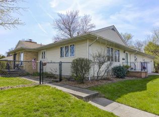 222 E Flora Ave, Mount Pulaski, IL
