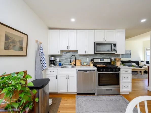 101 Brent St #1, Boston, MA 02124