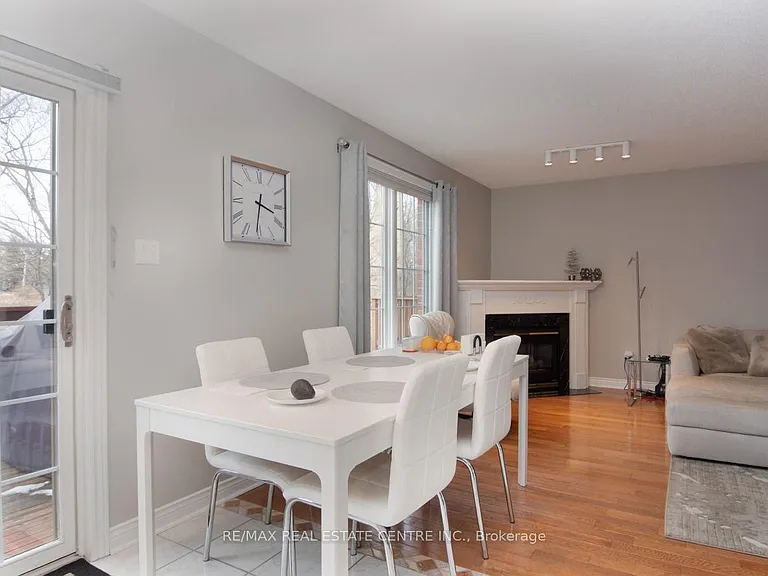 3335 Edgewood Pl — Photo 8