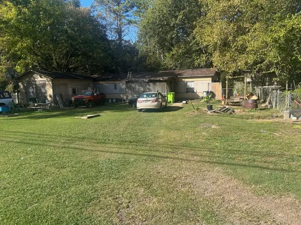 789 Beaverdale Rd NE, Dalton, GA 30721