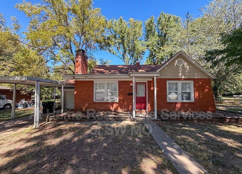 1st image of 1041 W Portland St