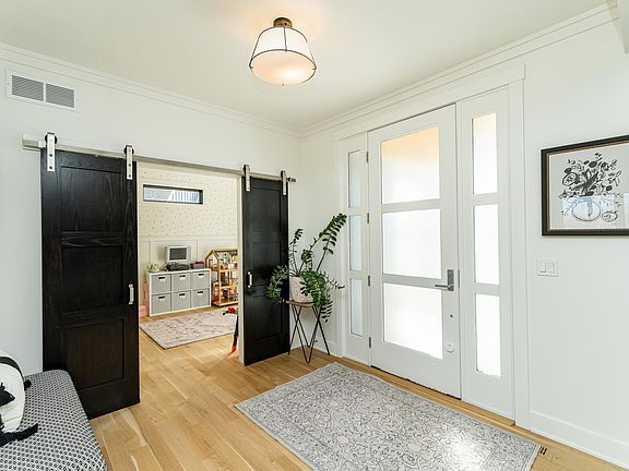 5th image of 5044 Riley Ln SW