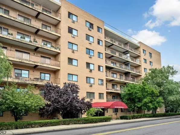 44 S Main St #6J, Lodi Boro, NJ 07644
