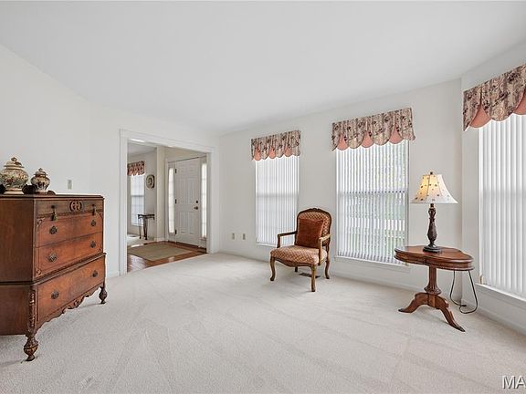 3rd image of 1661 Praise Blvd