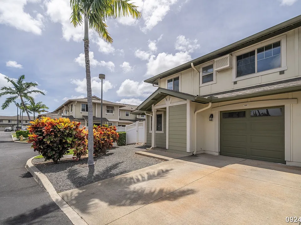 91-1195 Kaiau Ave #1207