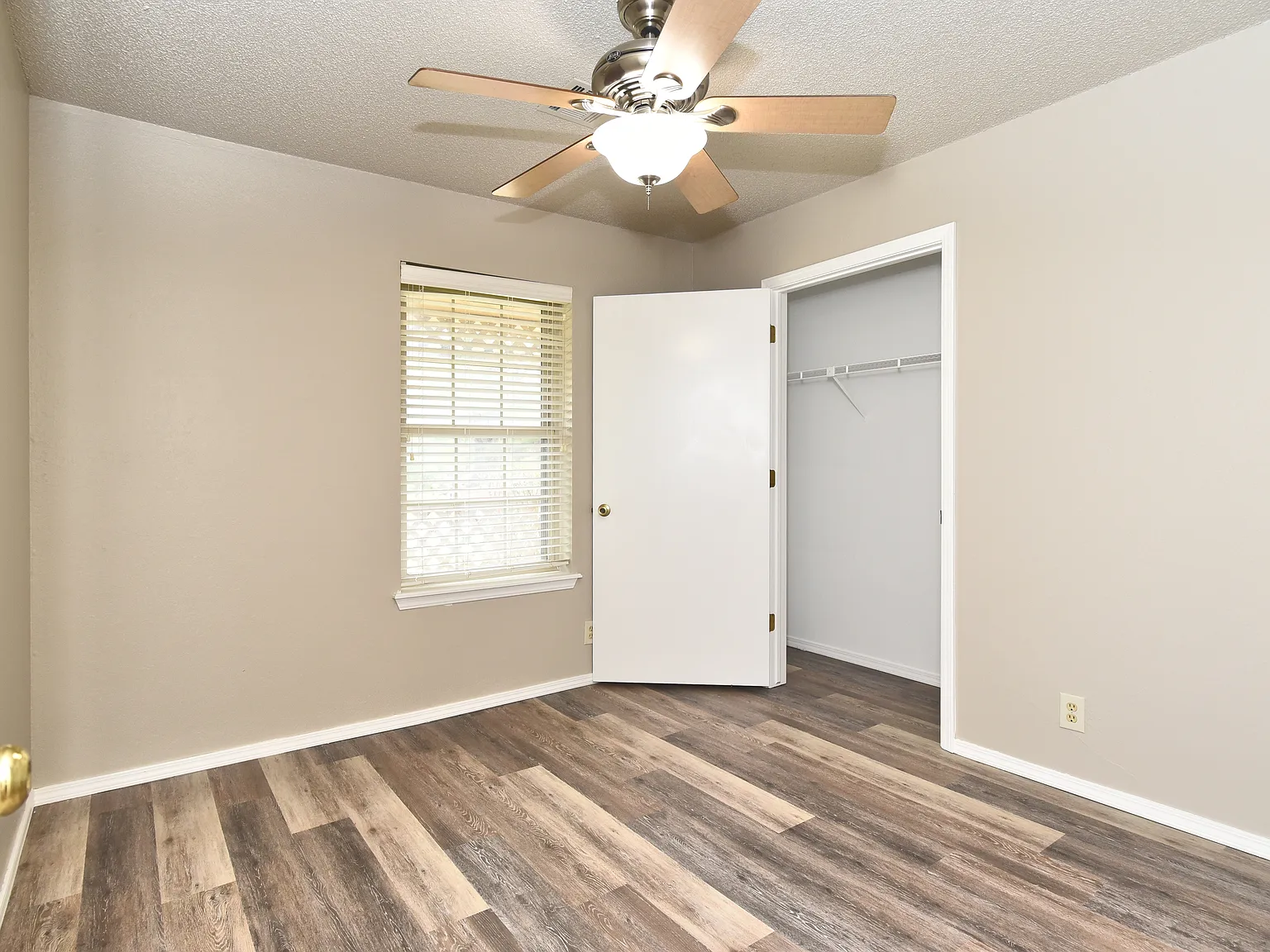9710 N 111th East Ave — Photo 4
