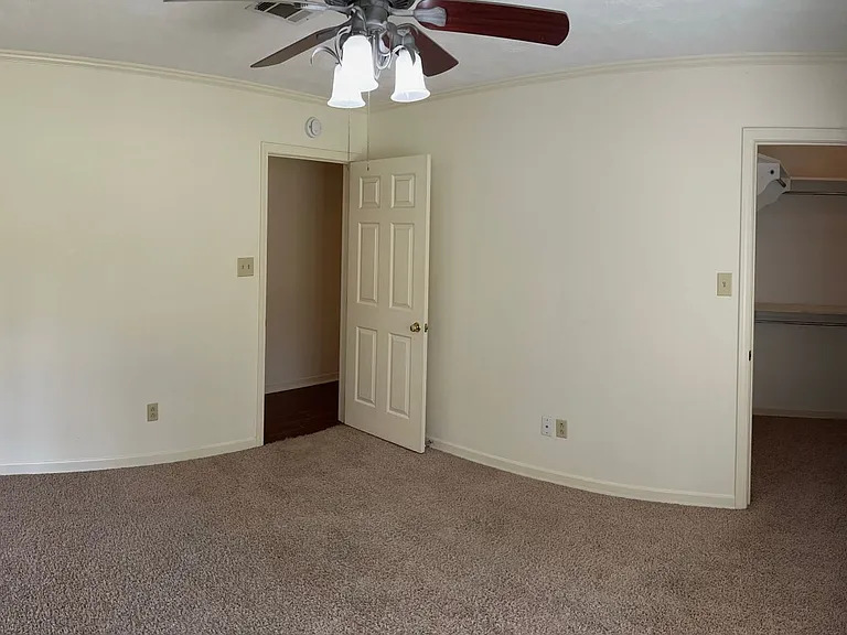 10 Foxcroft Ct — Photo 16