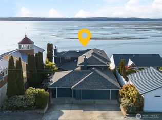 19132 Soundview Dr NW, Stanwood, WA