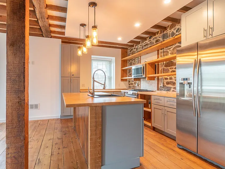 2519 Northwood Ave — Photo 41