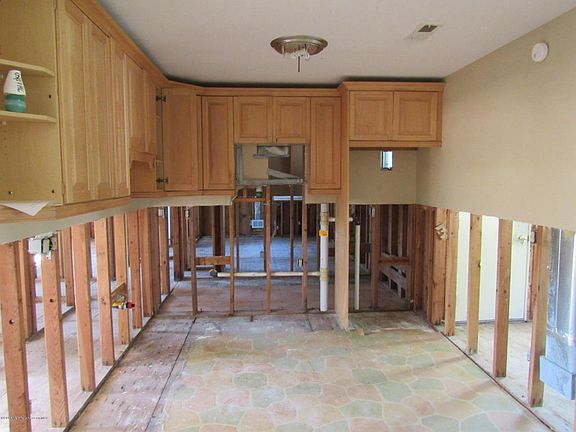4th image of 3116 Oceanic Dr