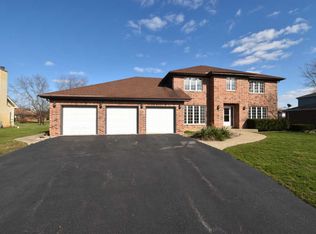 301 Shannon Dr, Prospect Heights, IL