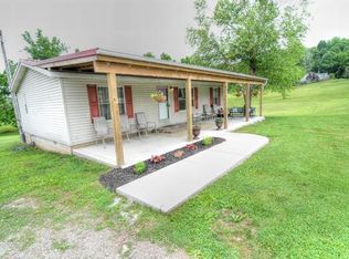 196 Bridges Dr, Demossville, KY 41033