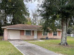144 Hillcrest Cir NE, Branford, FL 32008