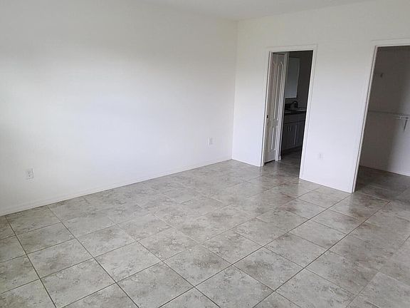 3rd image of 6138 NW Gaylord Ter