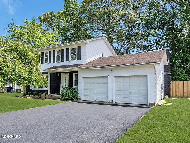 32 Belmont Ave — Photo 32